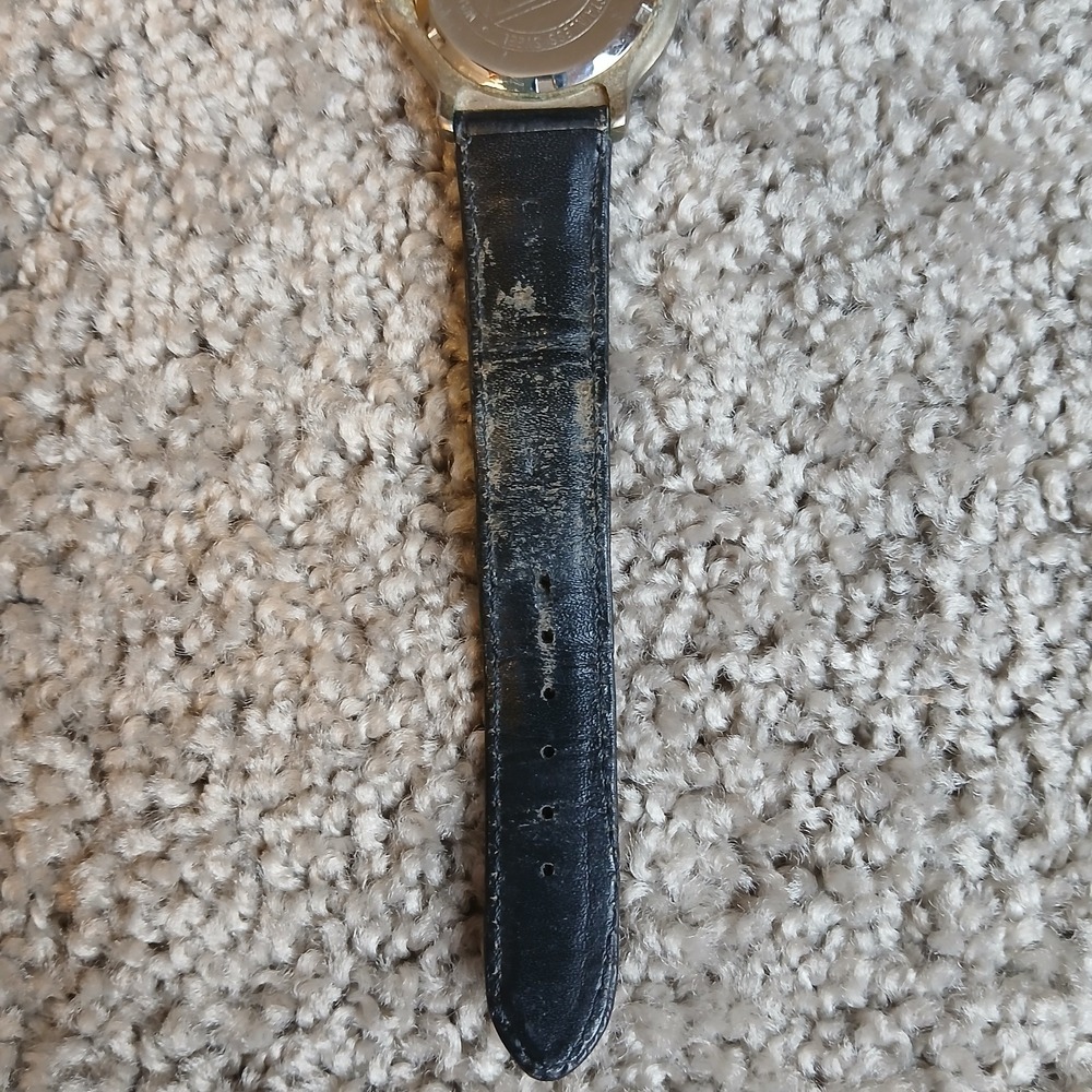 Vintage Guess Watch Professional 200 Meters for Women Water Resistnant Black - Picture 8 of 9